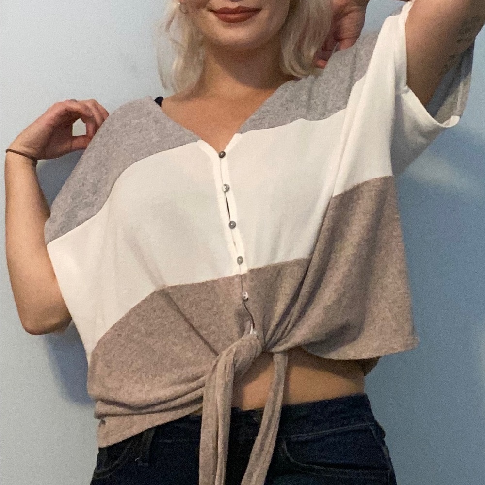 Tri-colored t-shirt